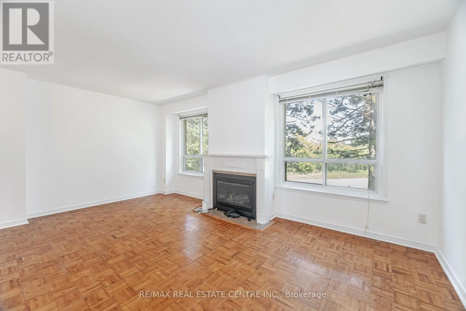 122 MOREGATE CRESCENT