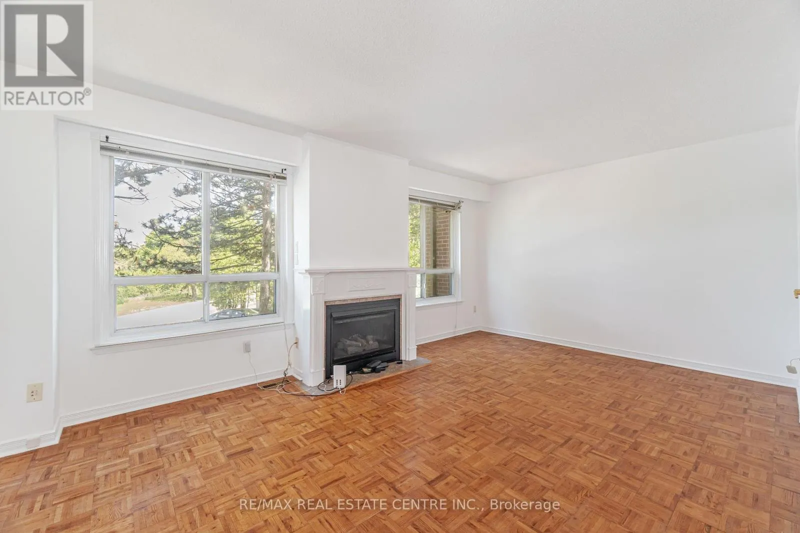 122 MOREGATE CRESCENT