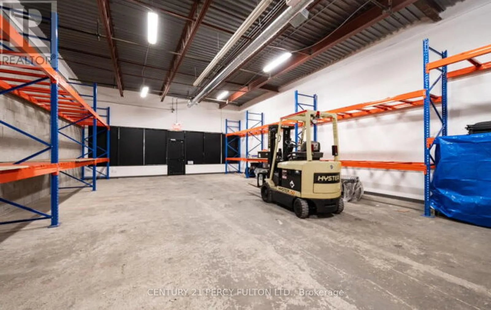 22 - 755 QUEENSWAY E