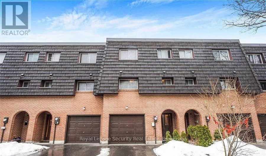 124 - 37 DARRAS COURT
