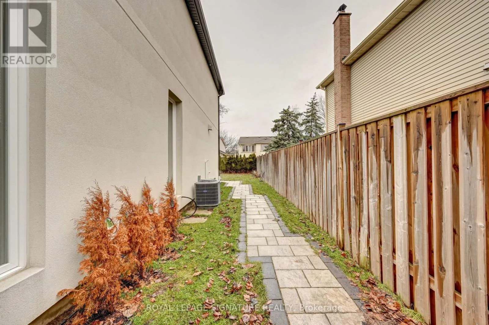 3035 SARACEN COURT