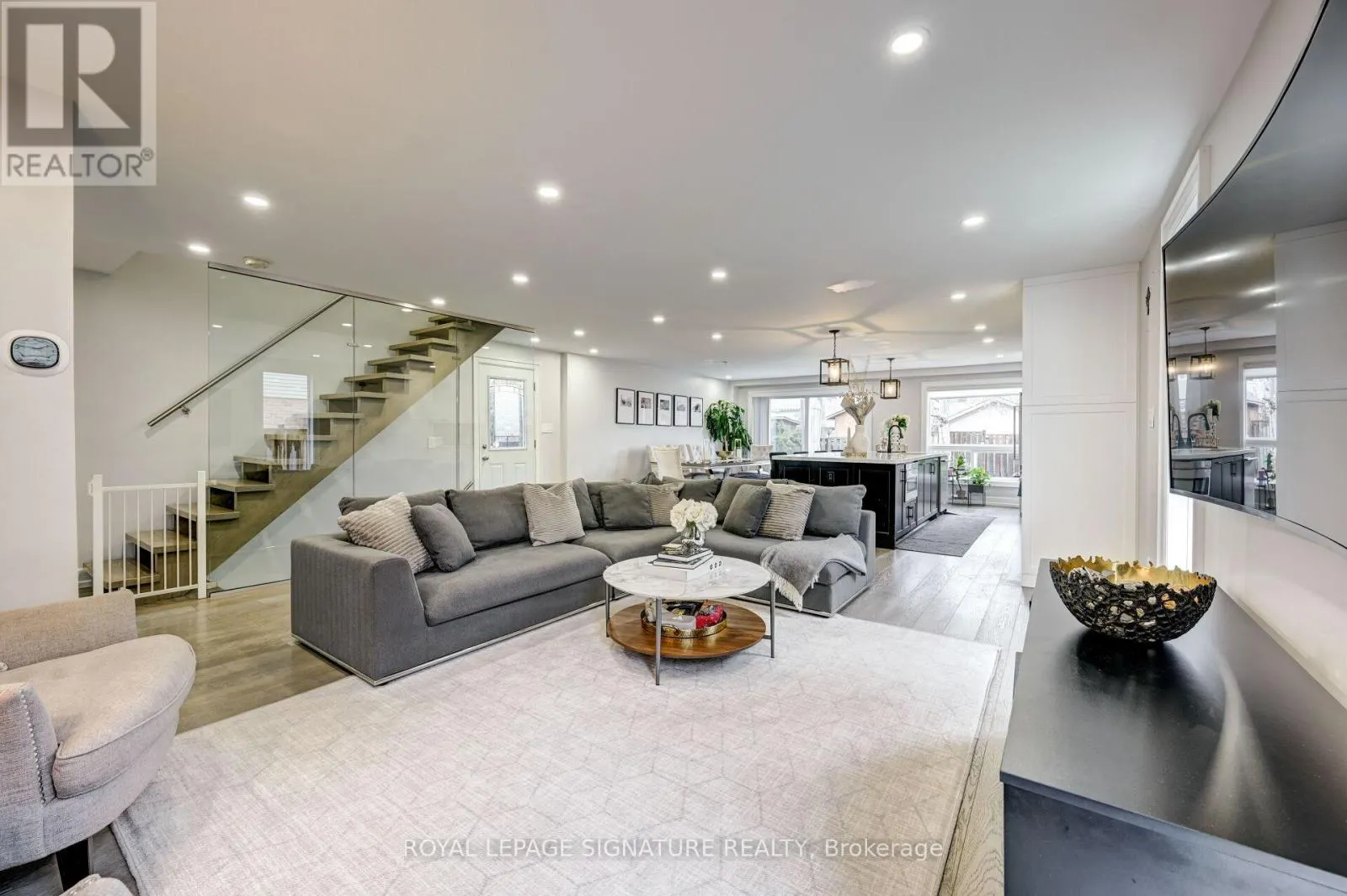 3035 SARACEN COURT