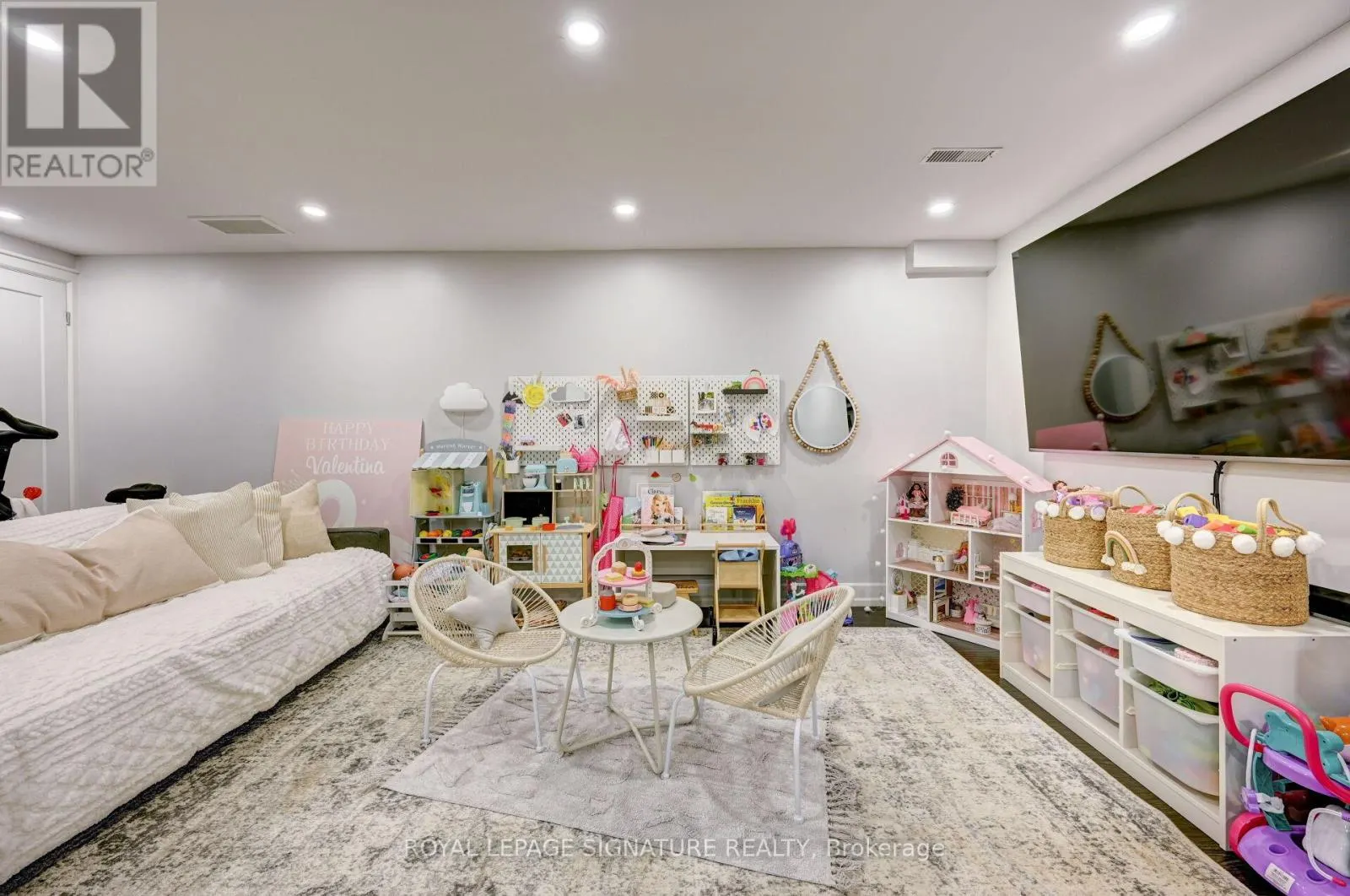 3035 SARACEN COURT