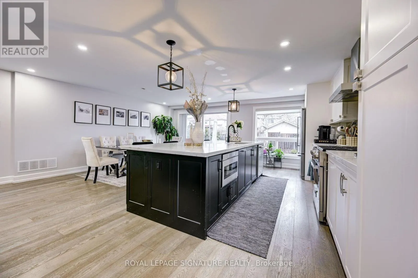 3035 SARACEN COURT
