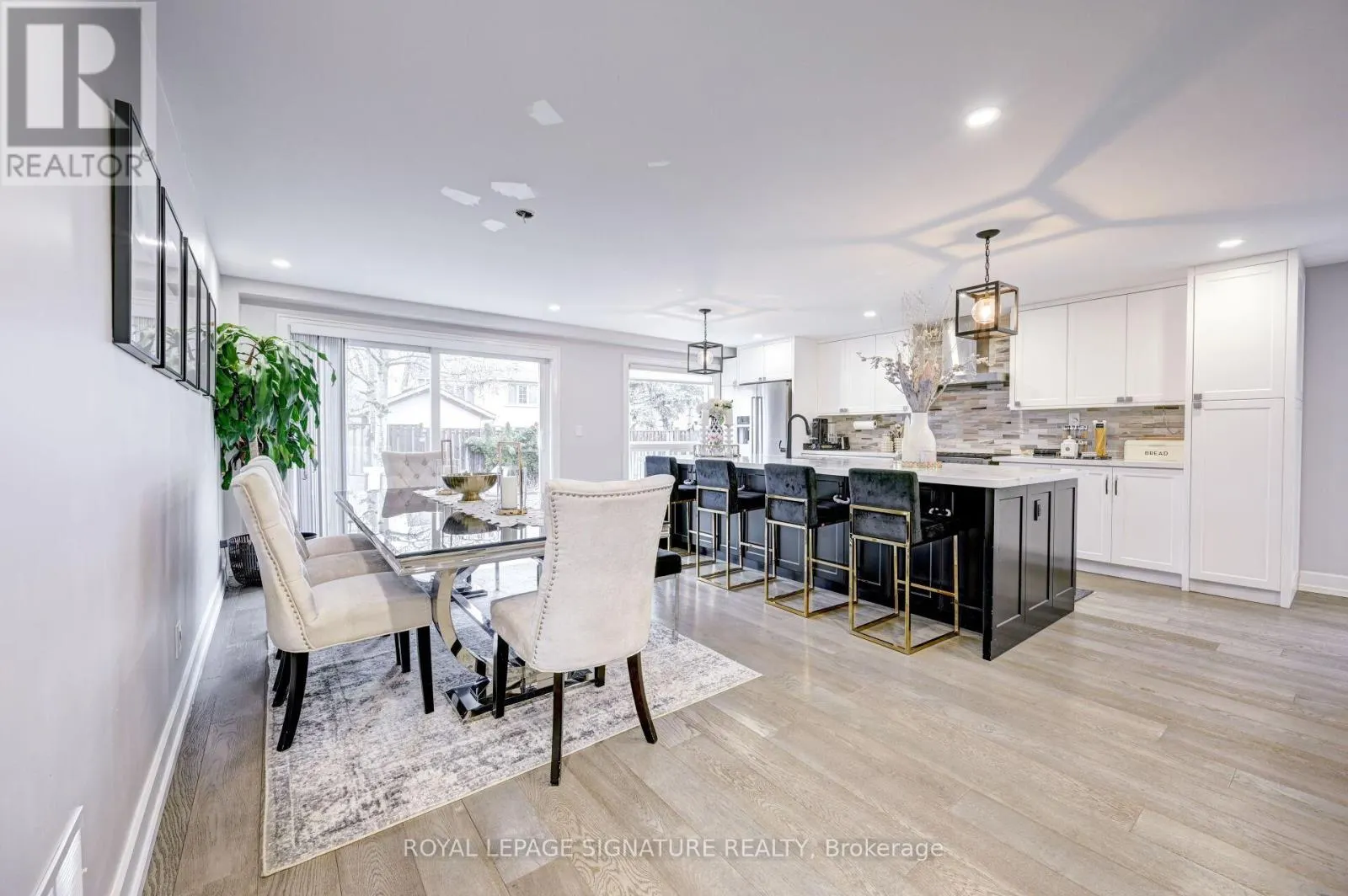 3035 SARACEN COURT