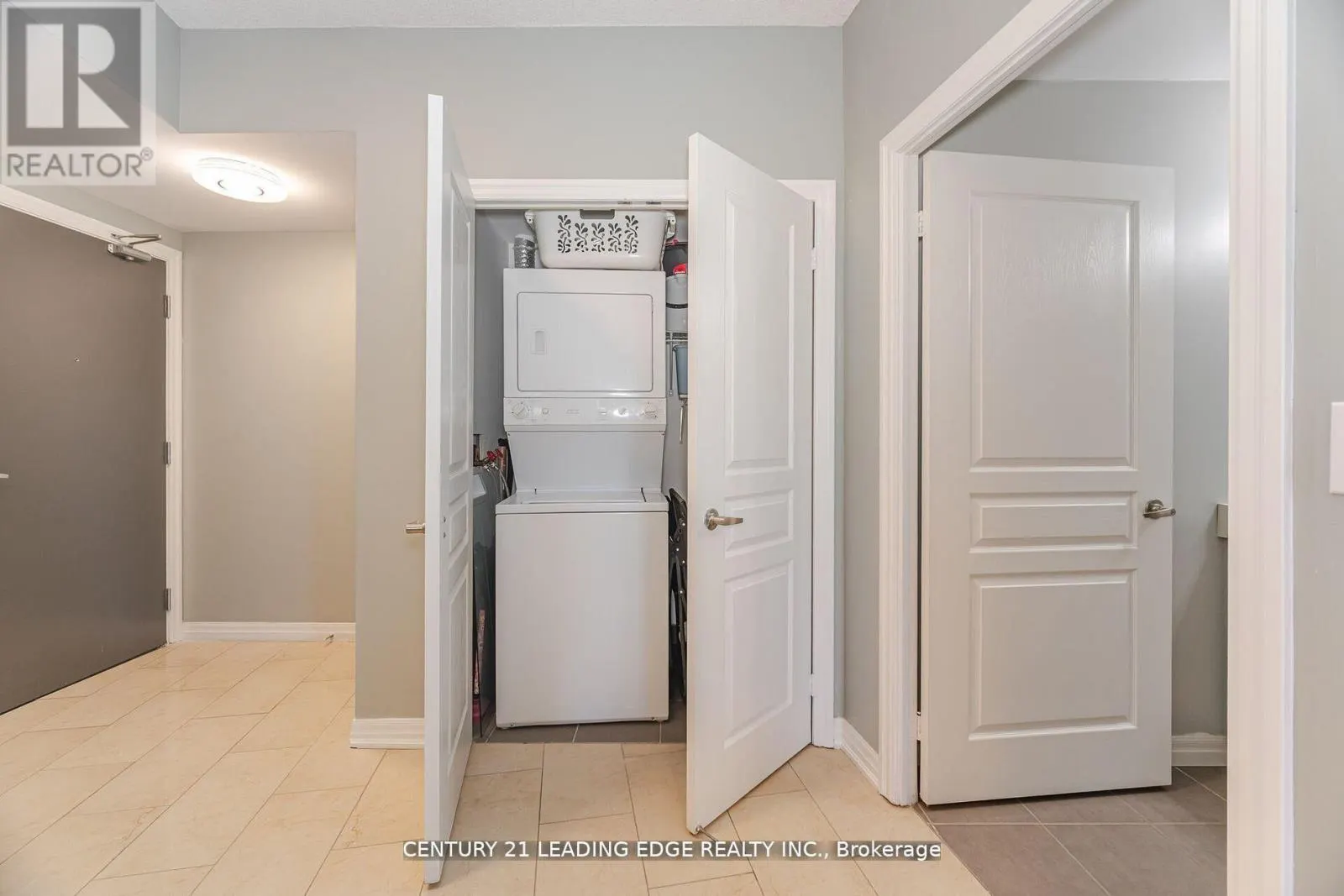 201 - 223 WEBB DRIVE S