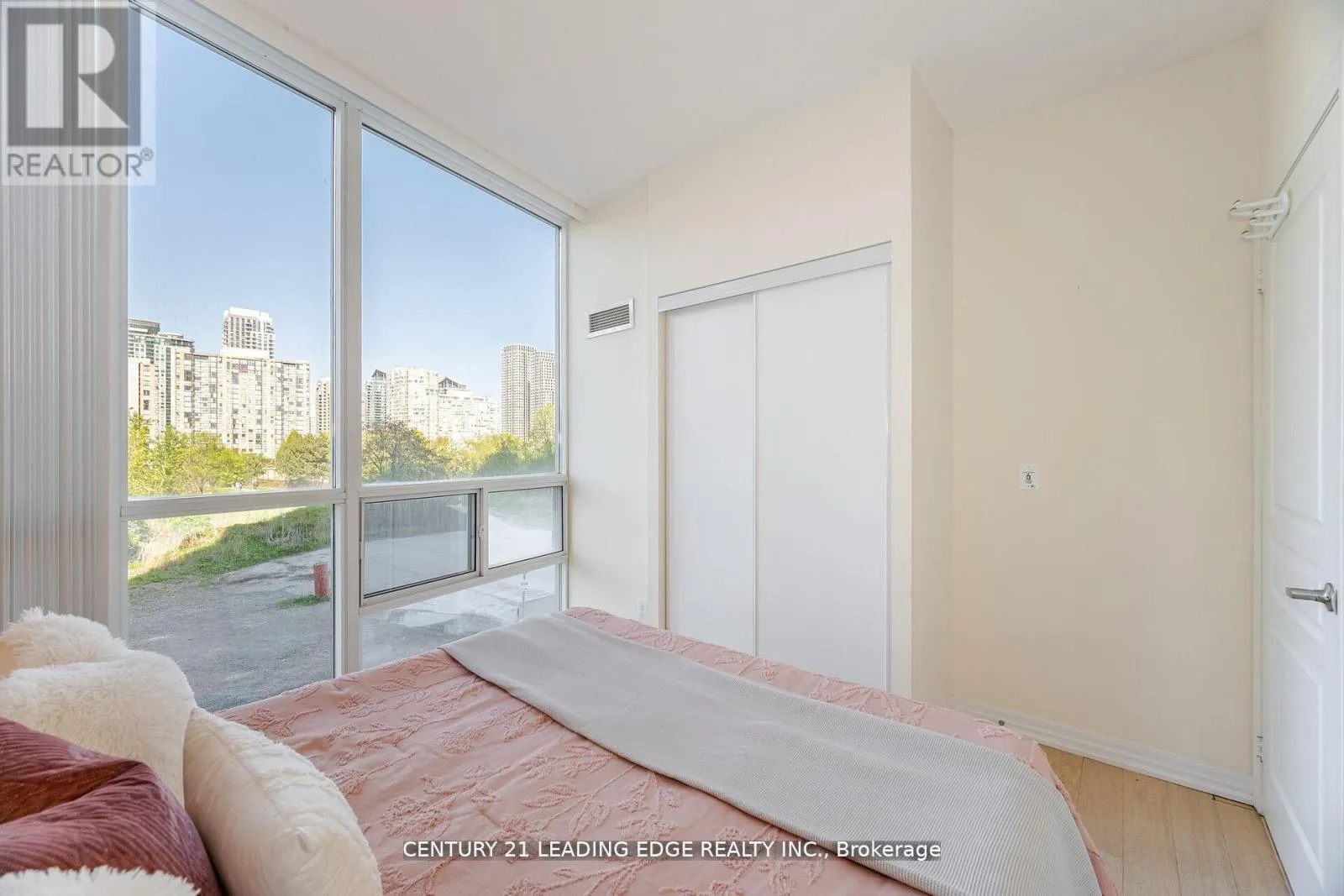 201 - 223 WEBB DRIVE S