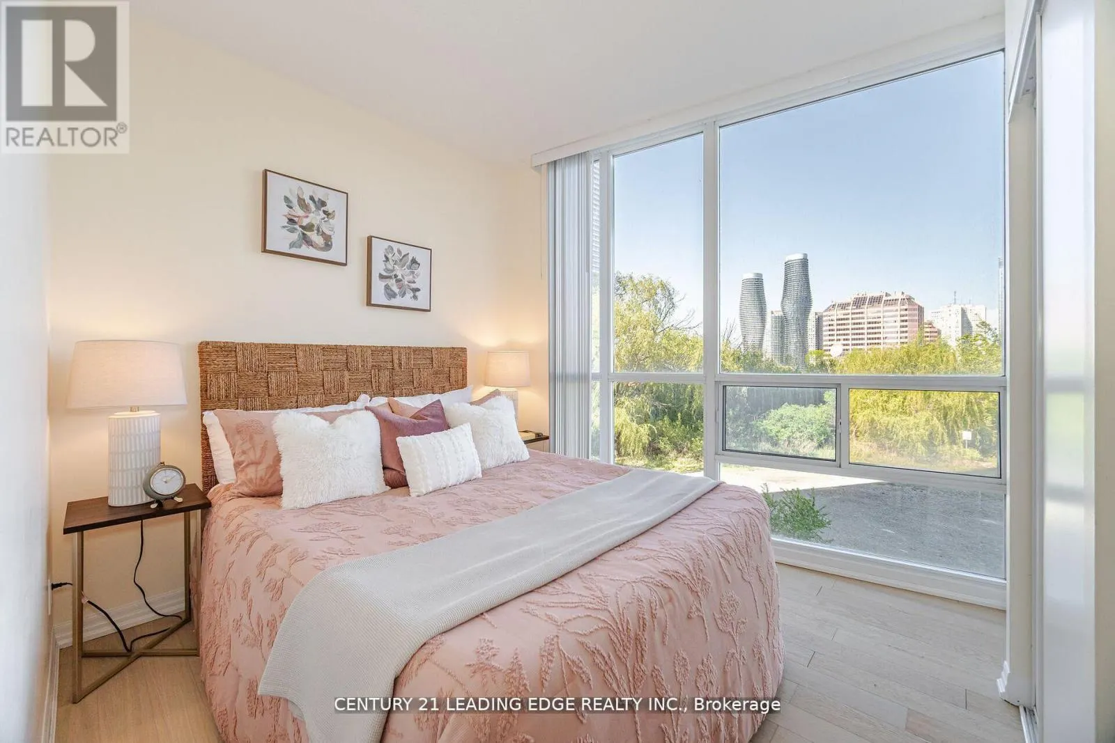 201 - 223 WEBB DRIVE S