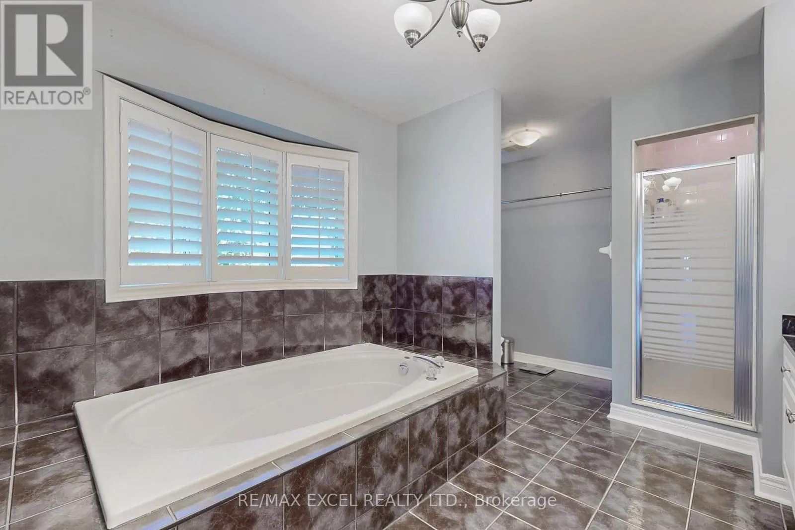 5368 VAIL COURT