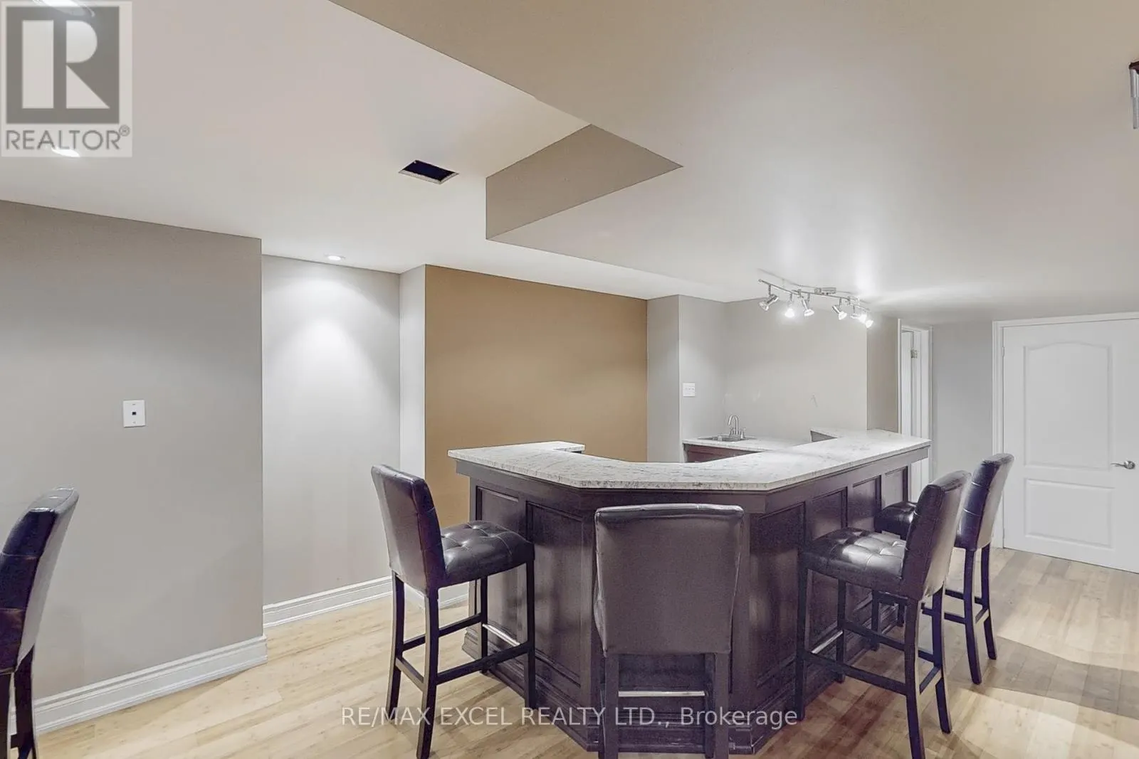5368 VAIL COURT