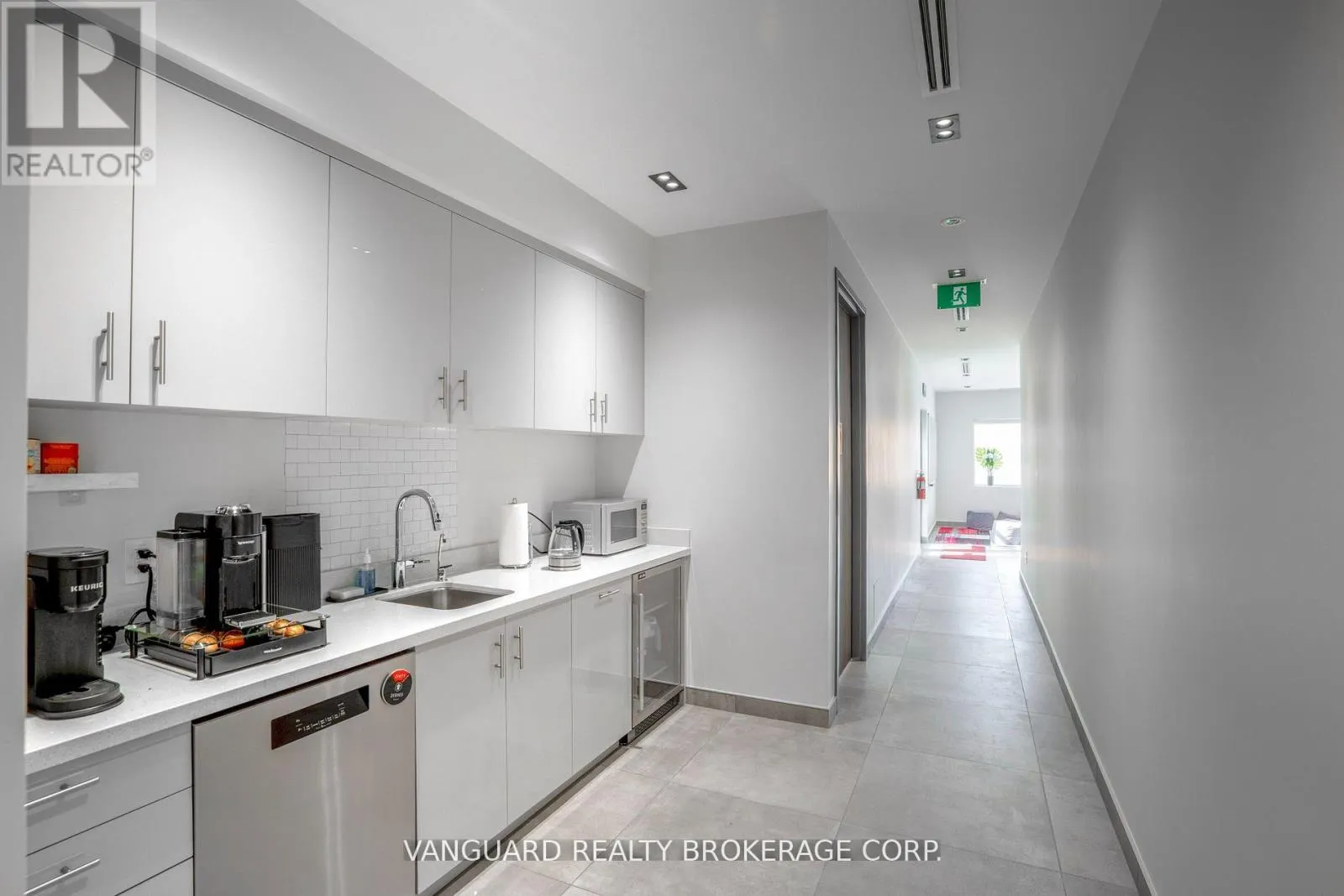 MAIN/ 2ND - 14 ABACUS ROAD