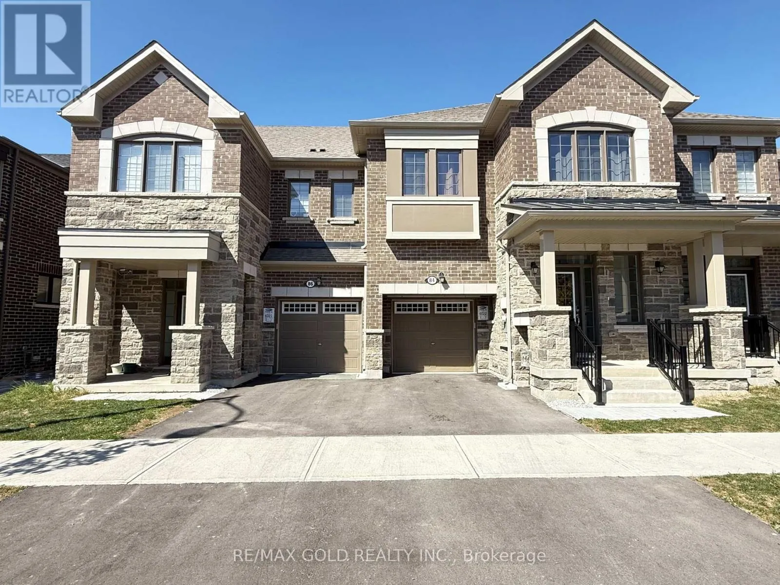 84 KEPPEL CIRCLE