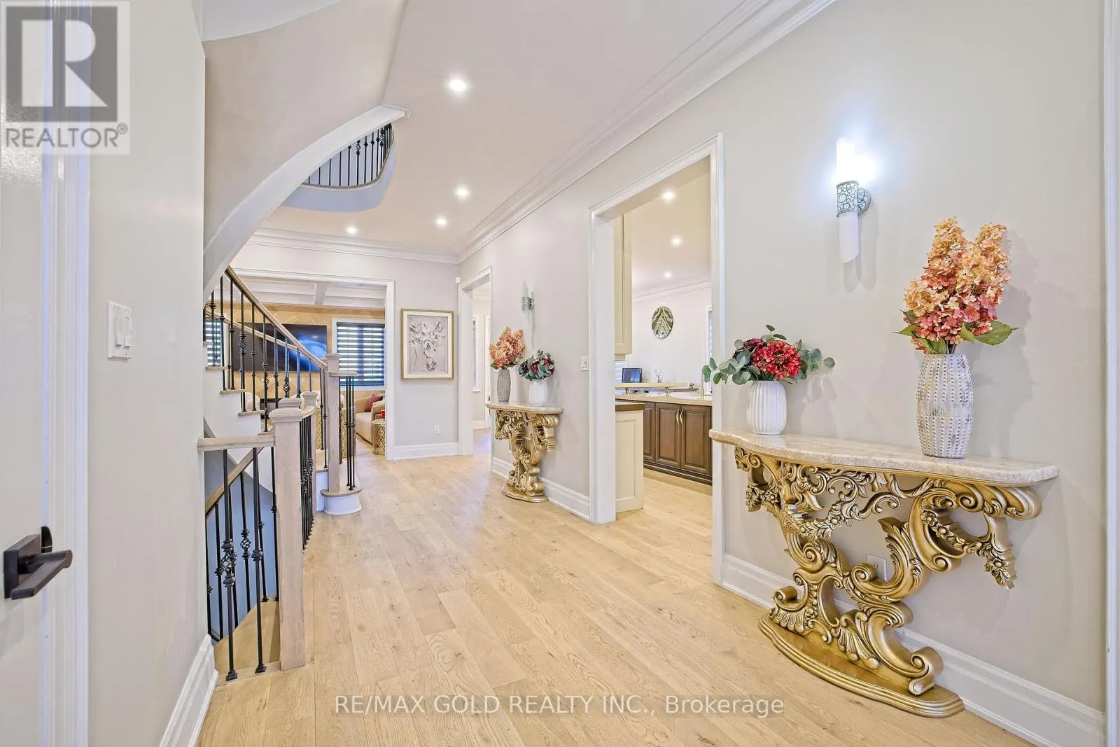 9 LAUDERHILL ROAD