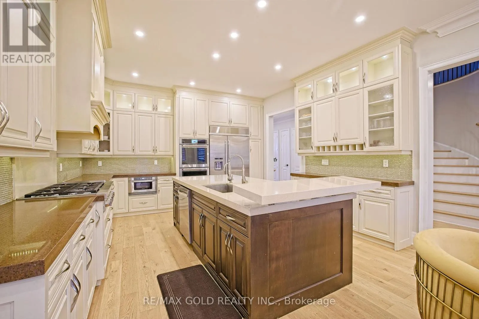 9 LAUDERHILL ROAD