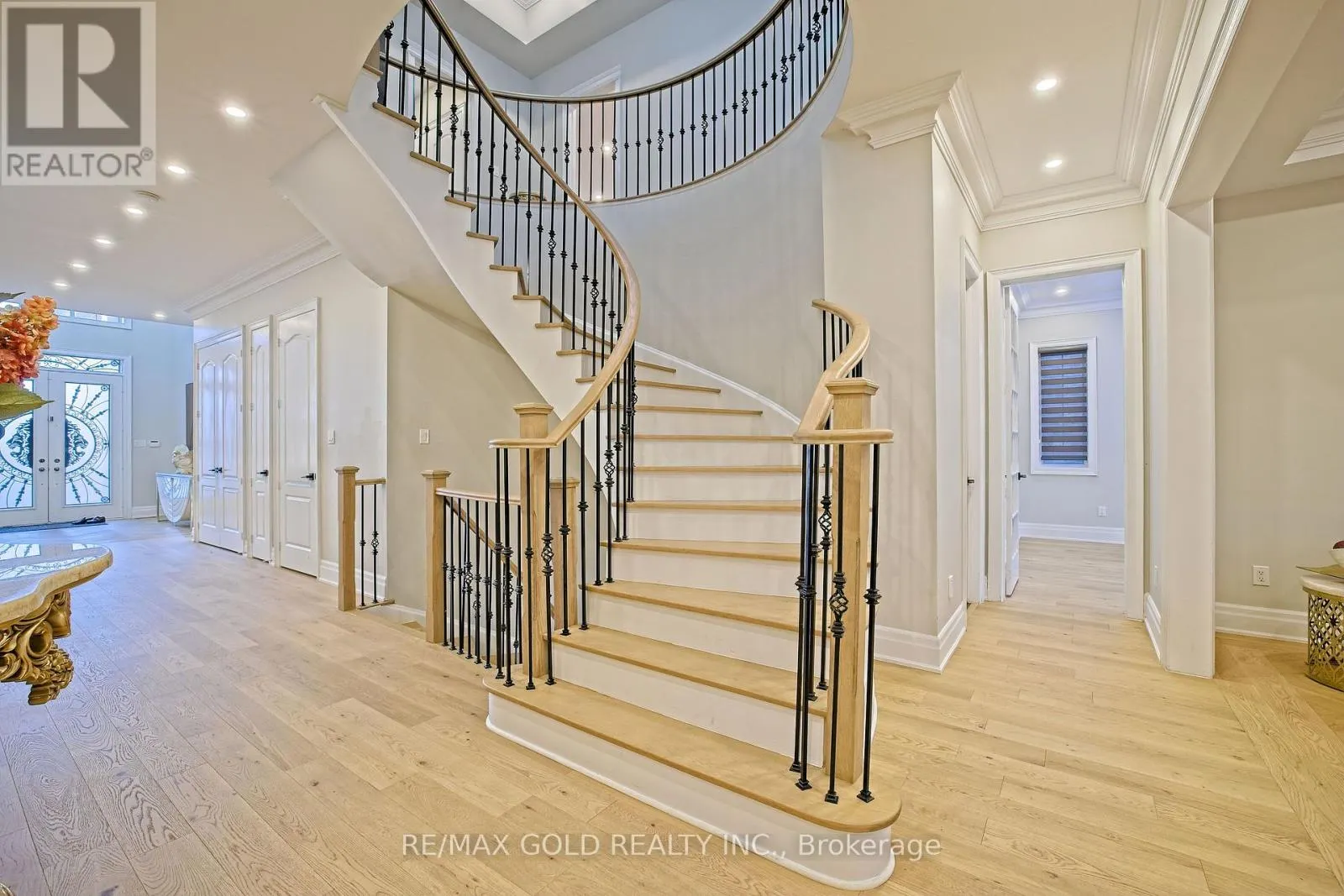 9 LAUDERHILL ROAD