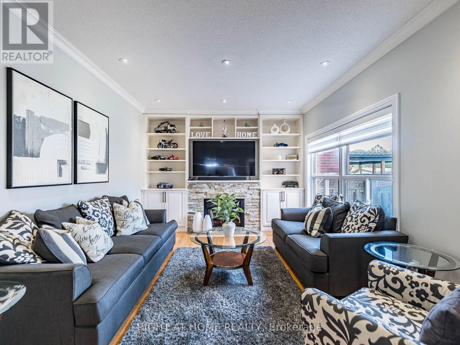 6 BERRYCREEK DRIVE