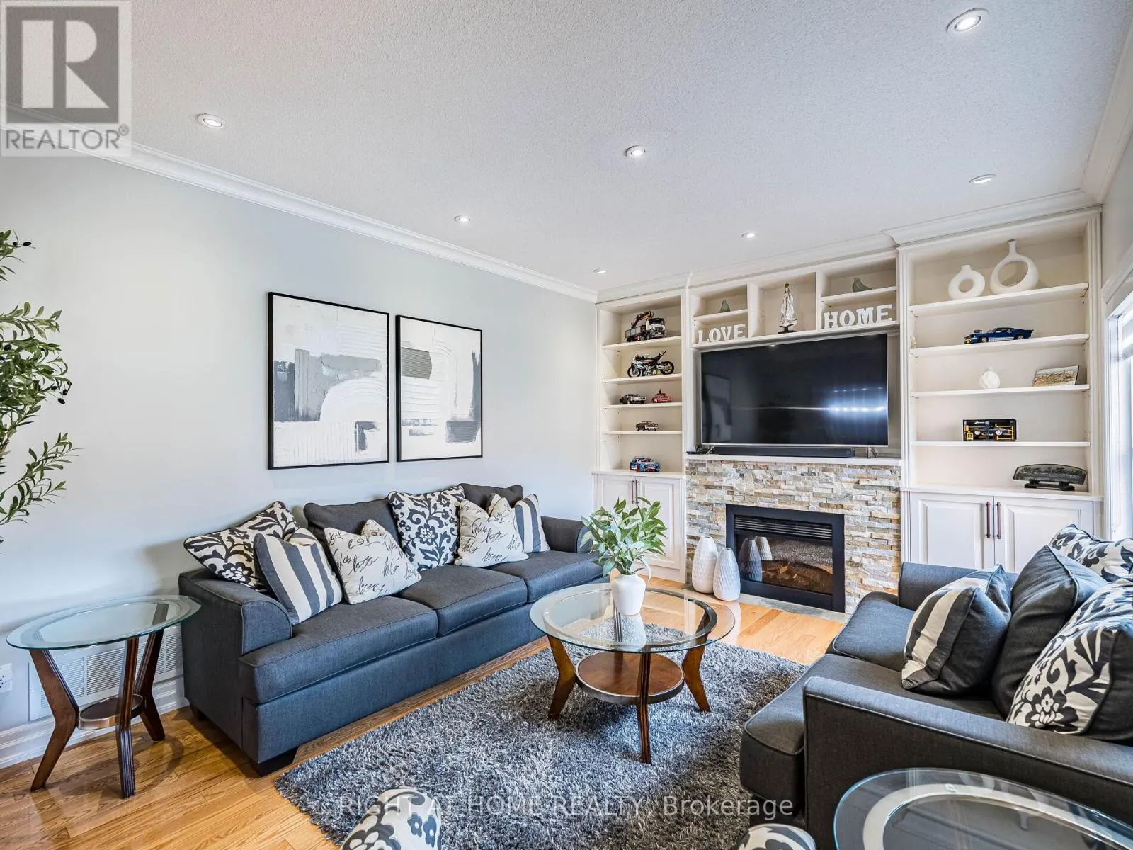 6 BERRYCREEK DRIVE
