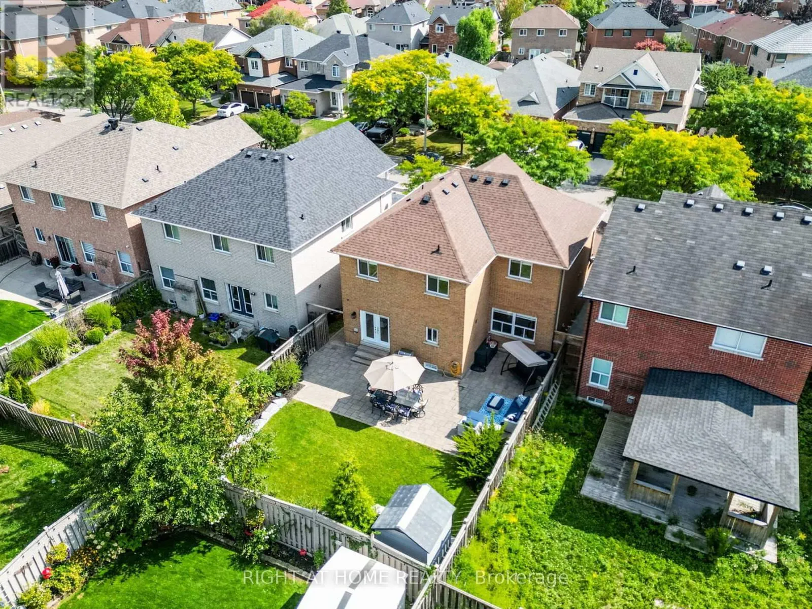 6 BERRYCREEK DRIVE