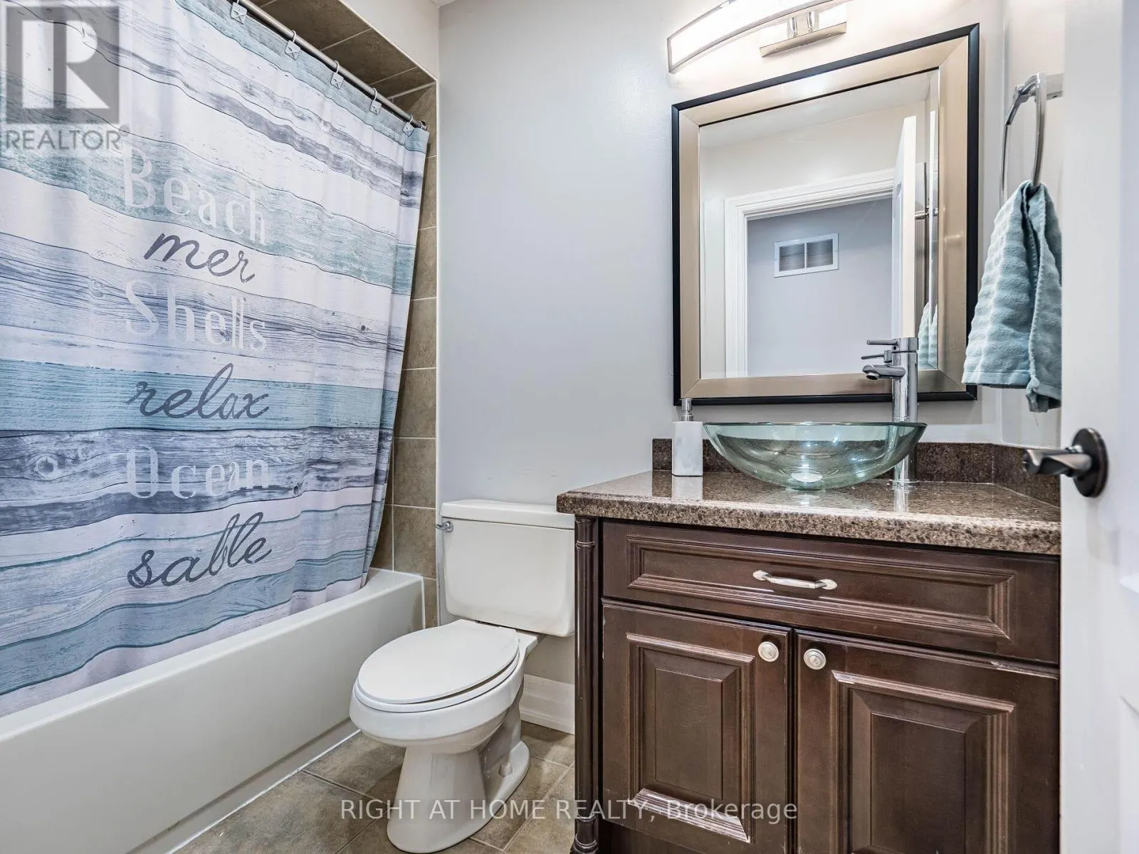 6 BERRYCREEK DRIVE