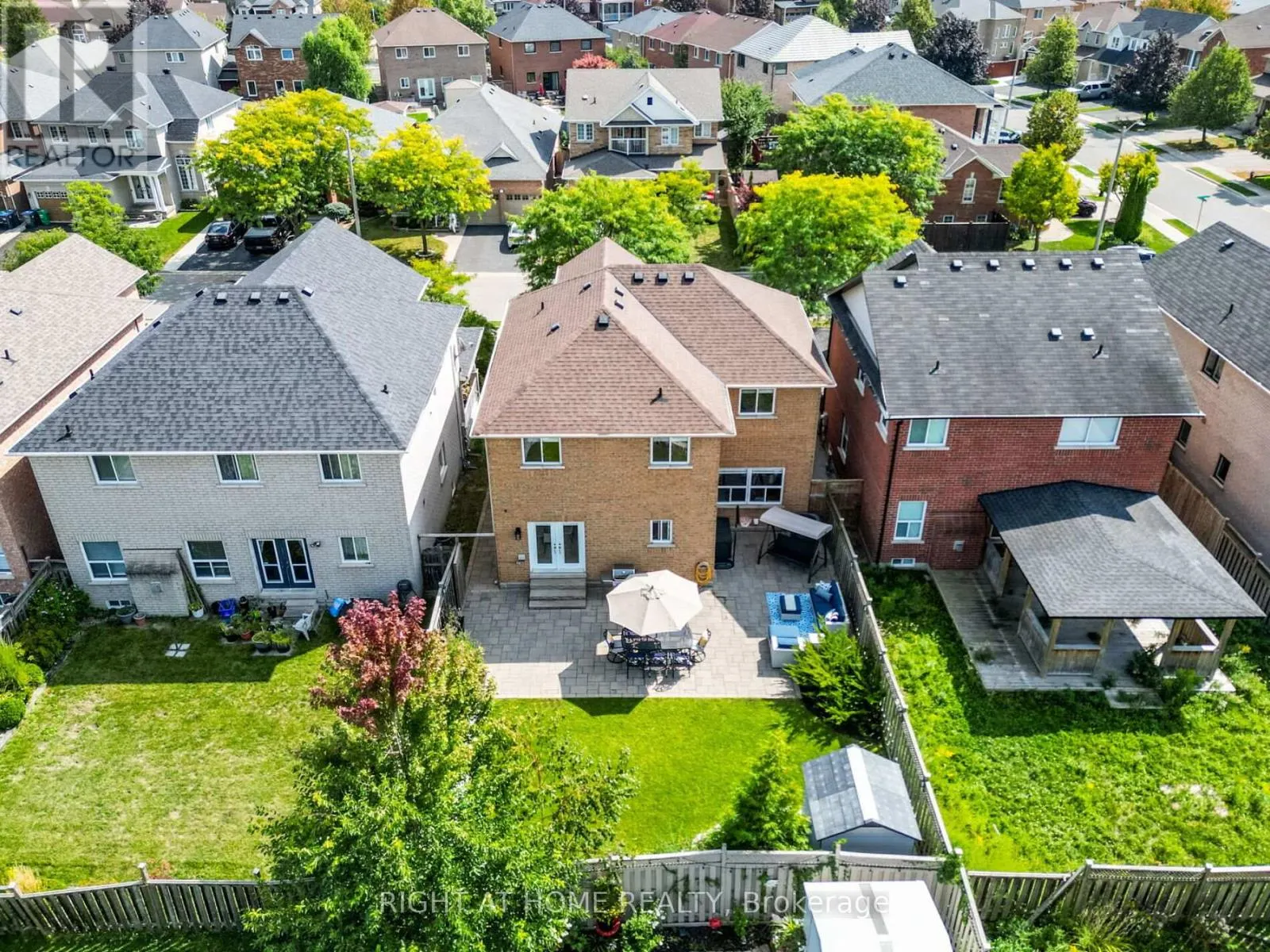 6 BERRYCREEK DRIVE
