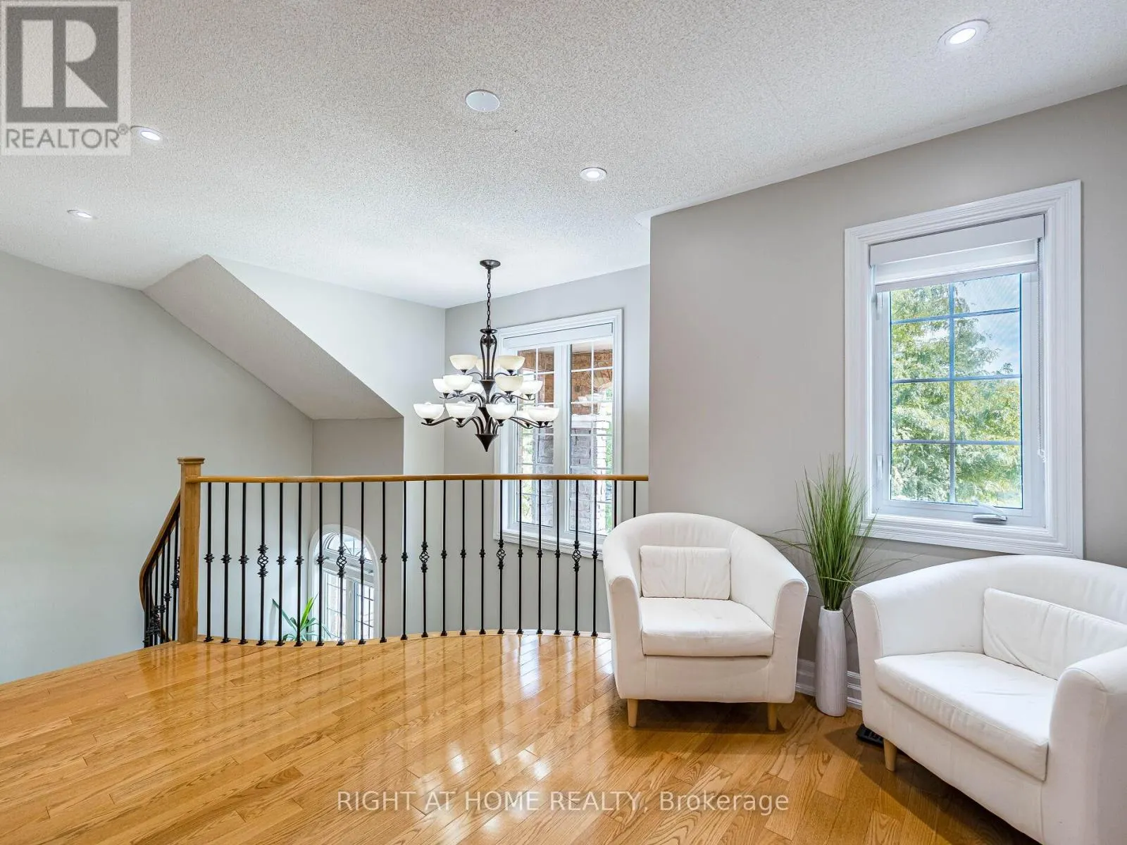 6 BERRYCREEK DRIVE