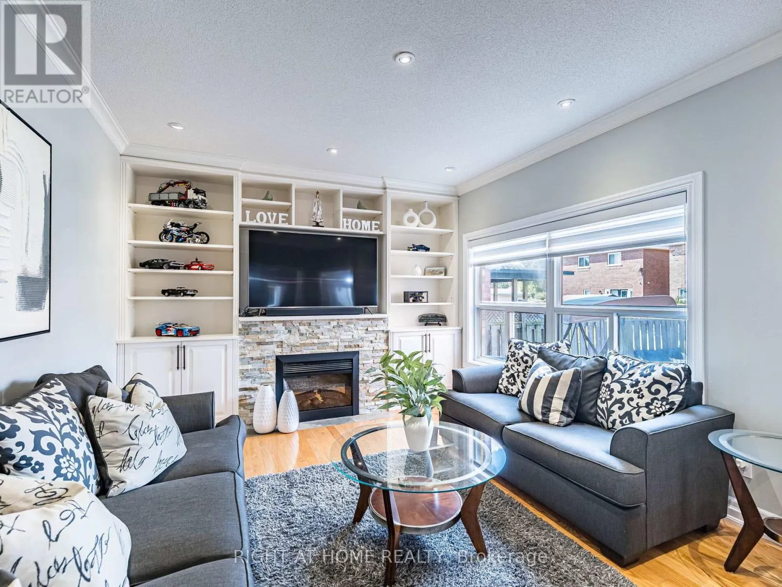 6 BERRYCREEK DRIVE