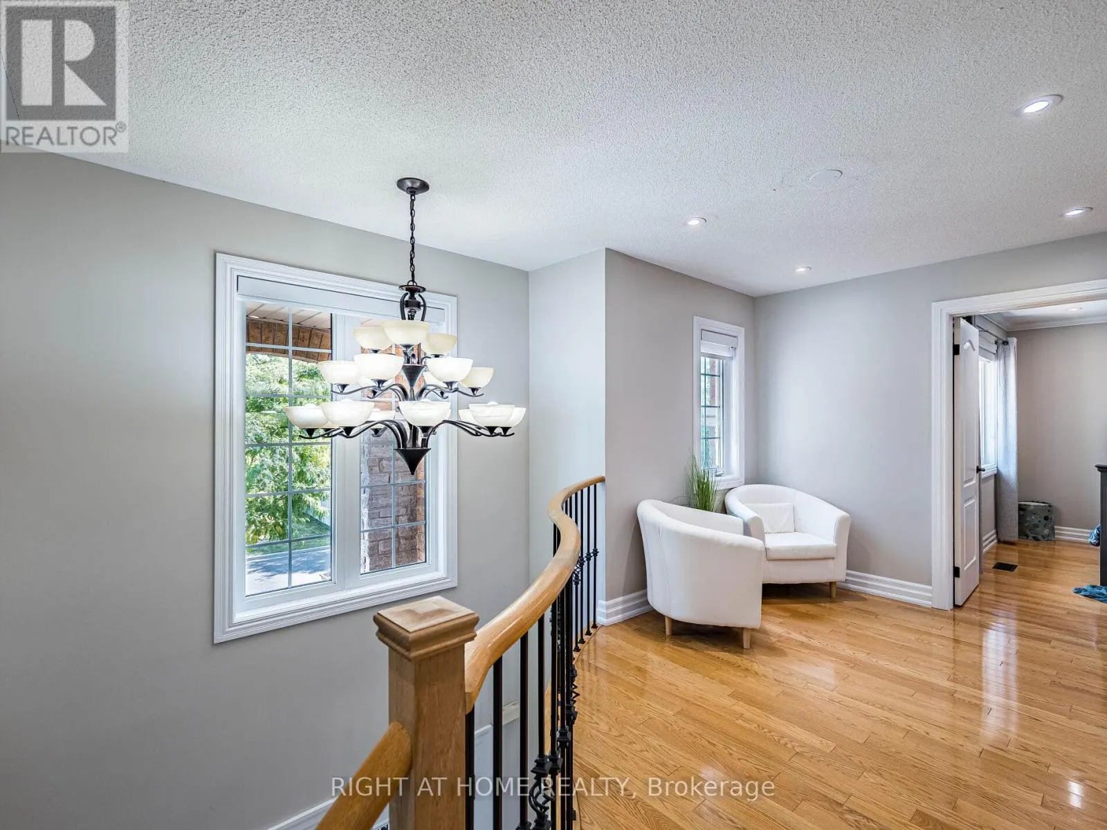 6 BERRYCREEK DRIVE
