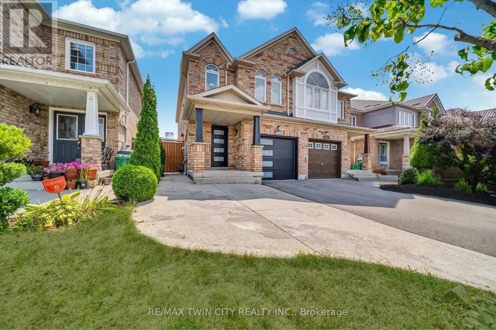562 ORANGE WALK CRESCENT