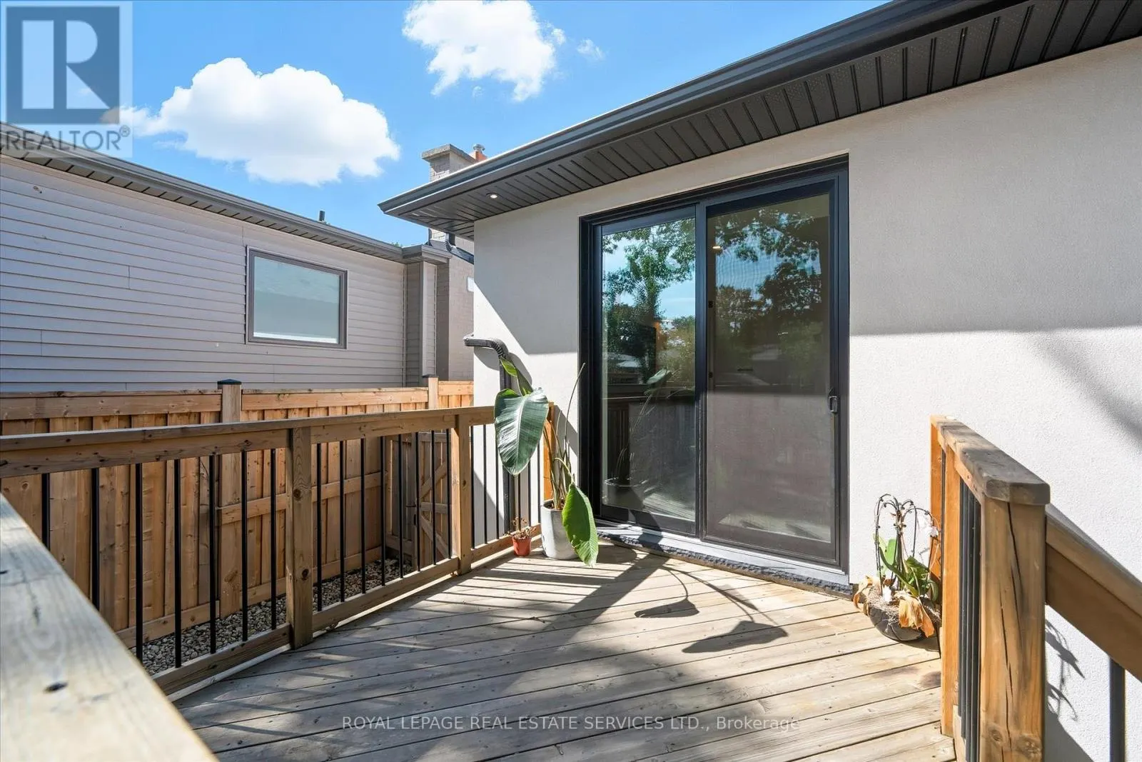 396 RIVER SIDE DRIVE