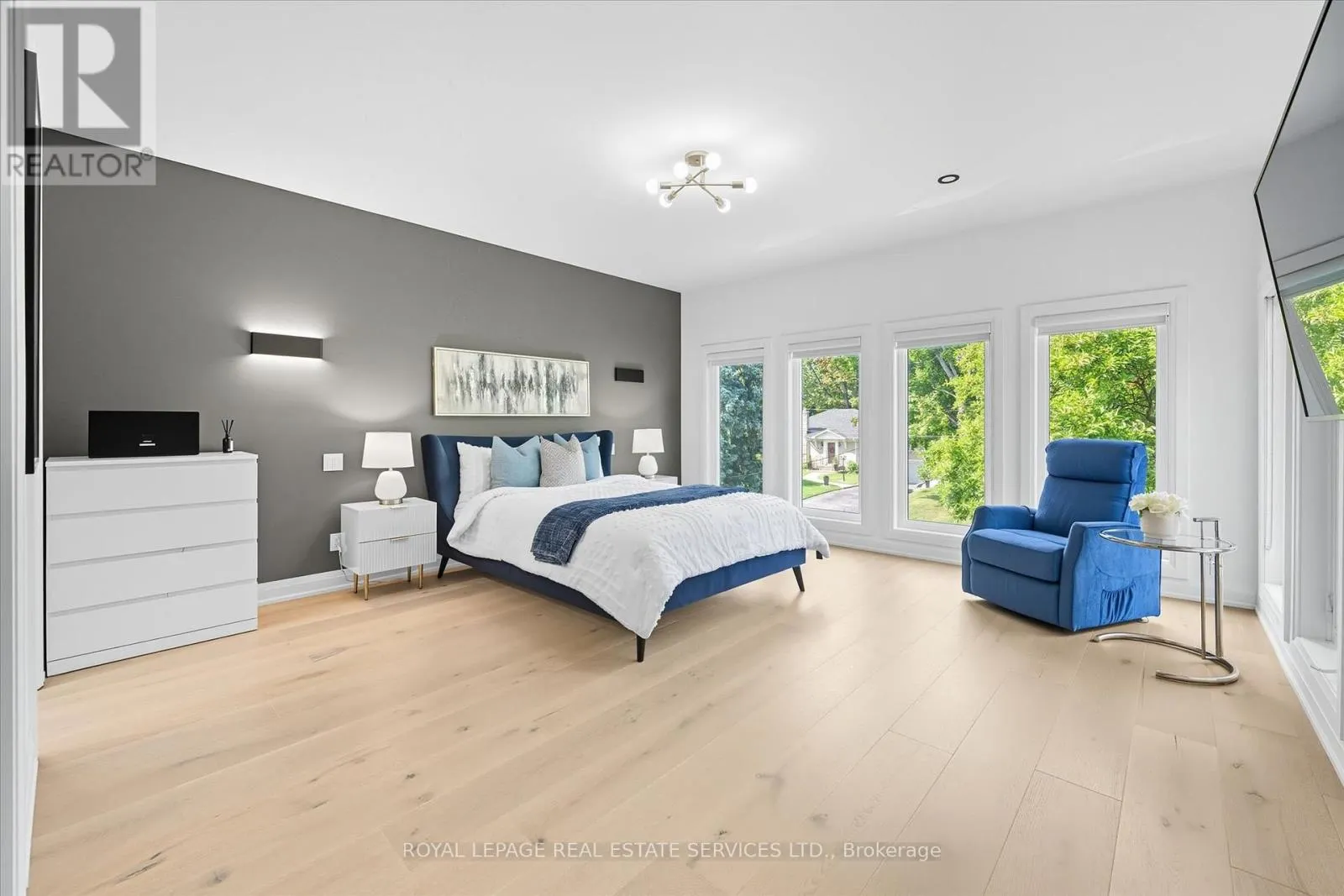 396 RIVER SIDE DRIVE