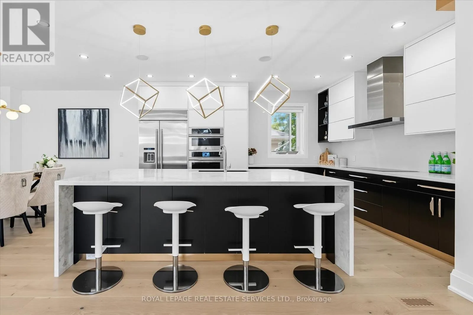 396 RIVER SIDE DRIVE