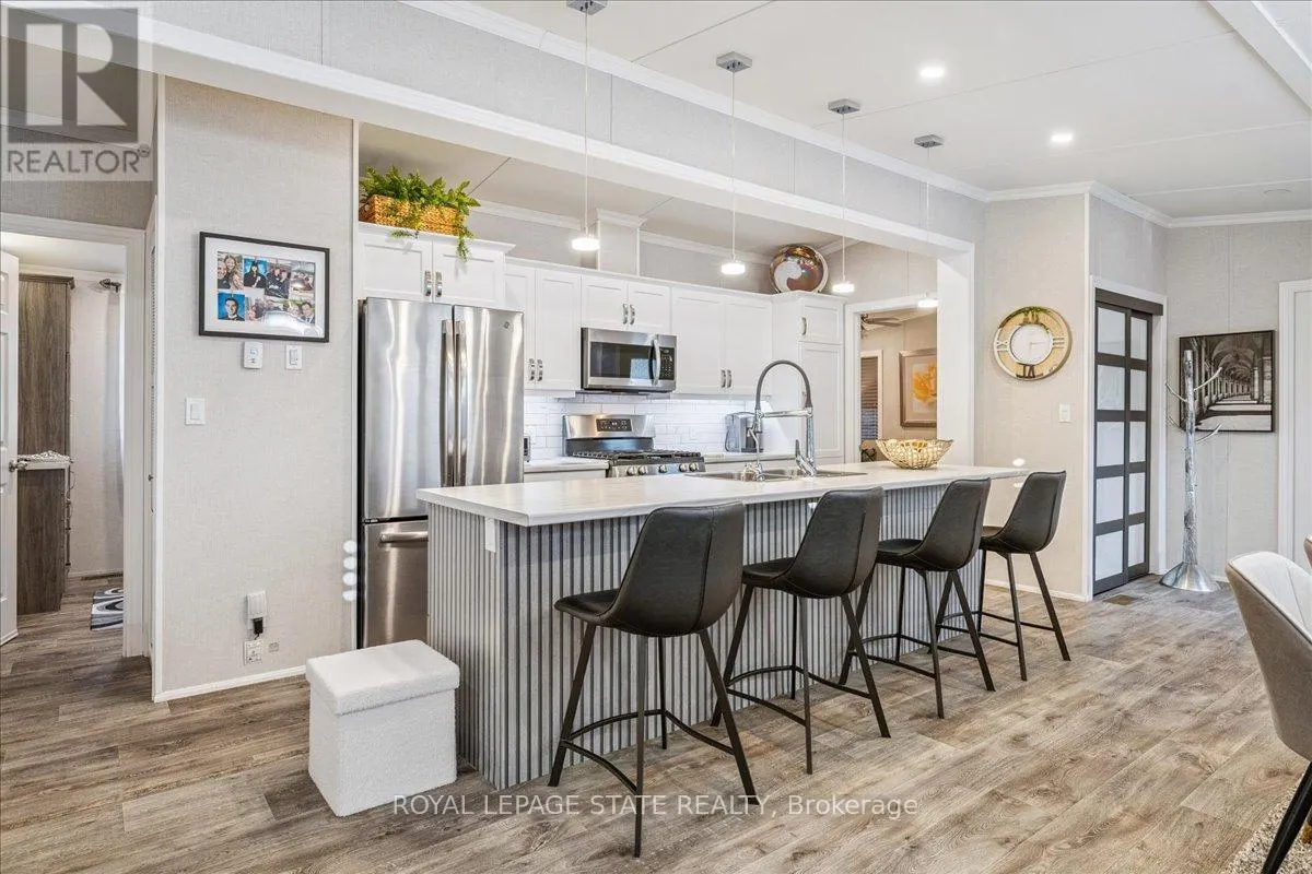7 OAK - 4449 MILBUROUGH LINE