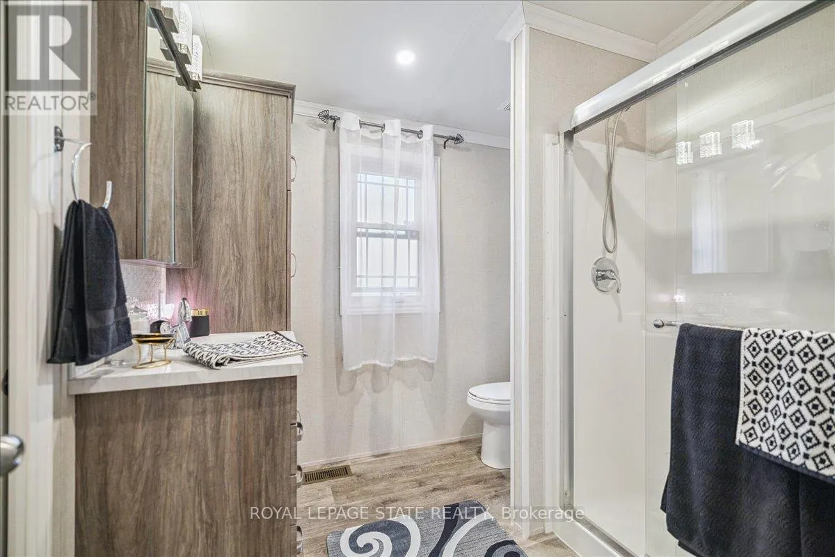 7 OAK - 4449 MILBUROUGH LINE