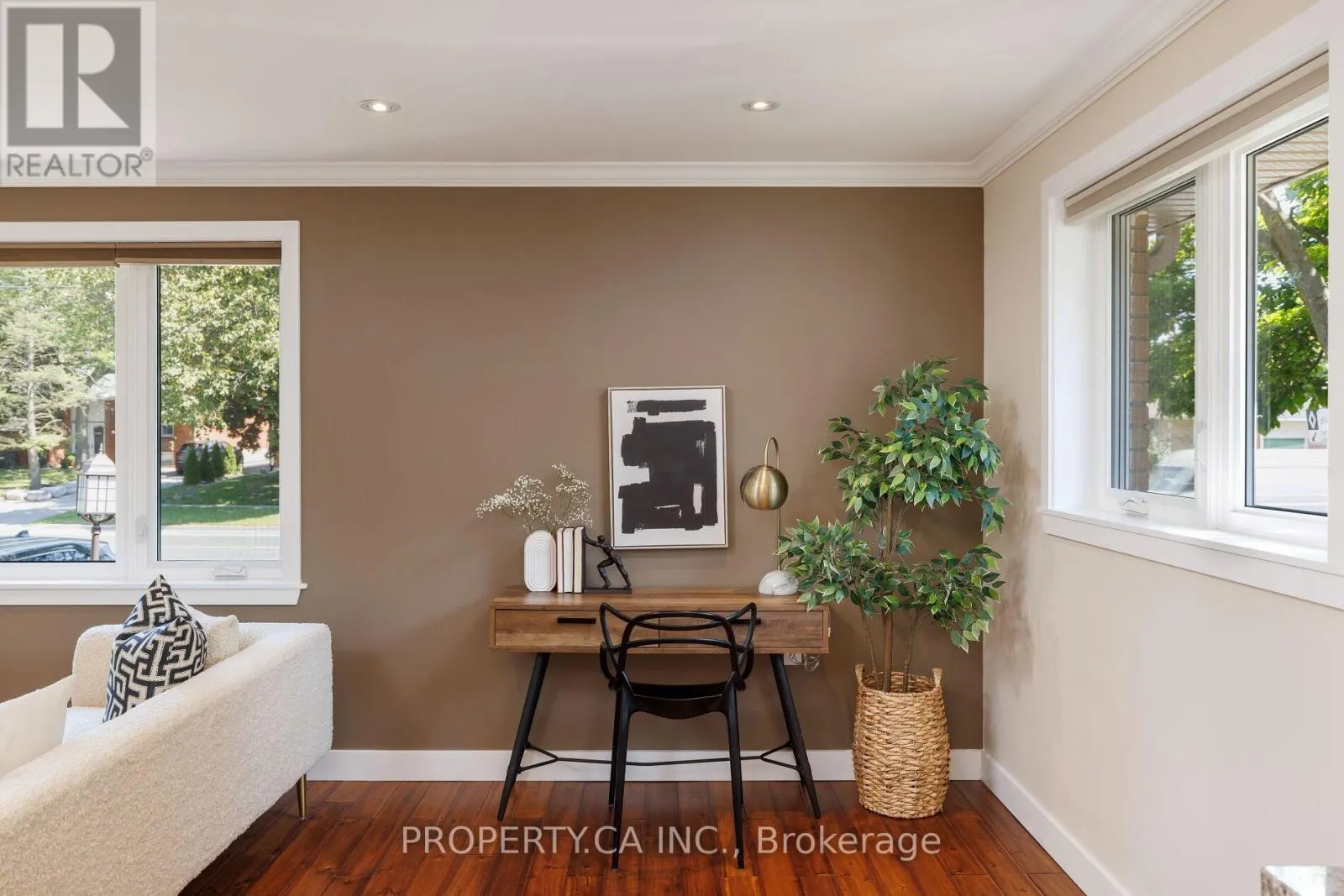 316 RENFORTH DRIVE