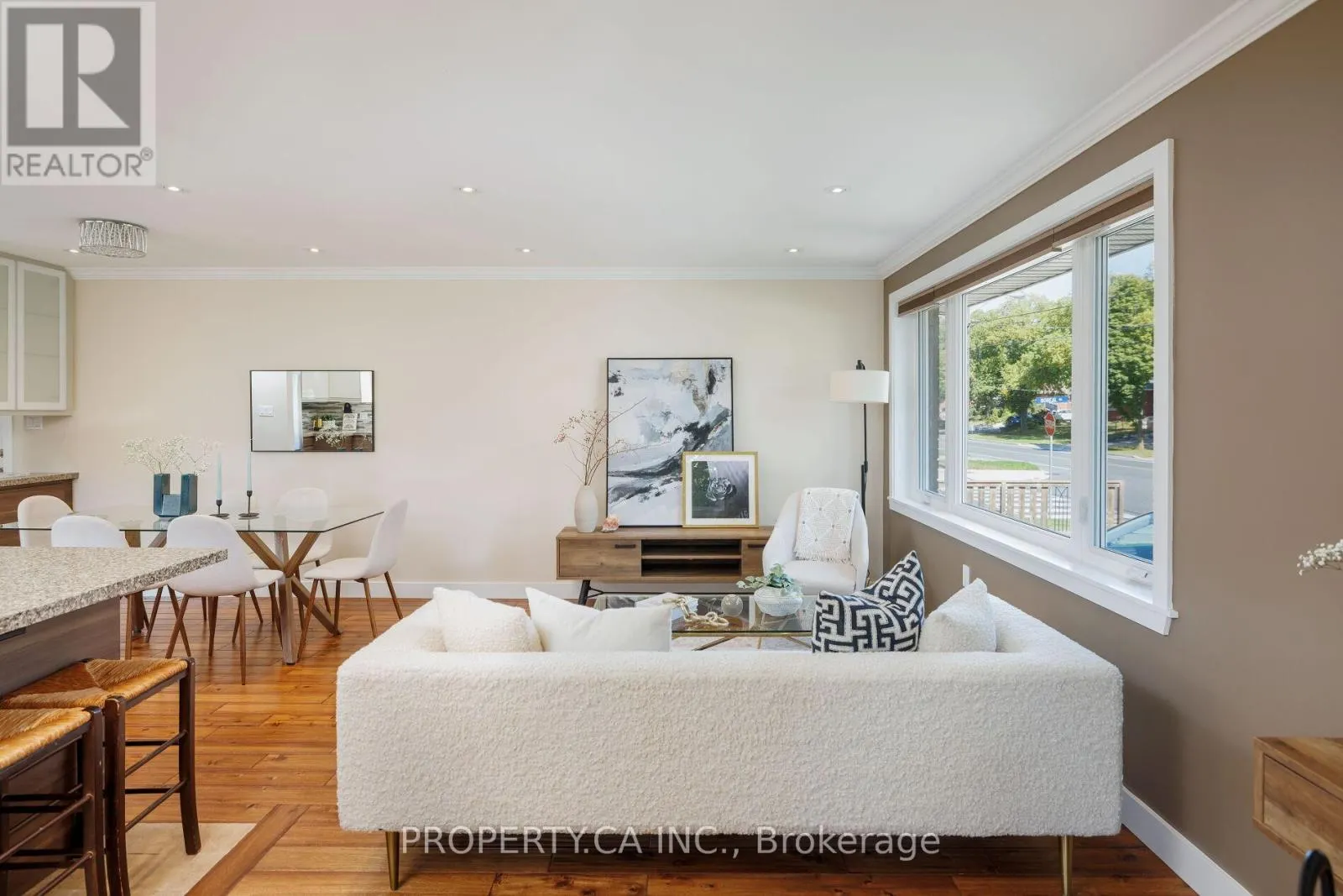 316 RENFORTH DRIVE