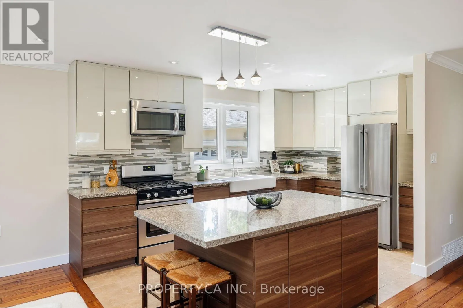 316 RENFORTH DRIVE