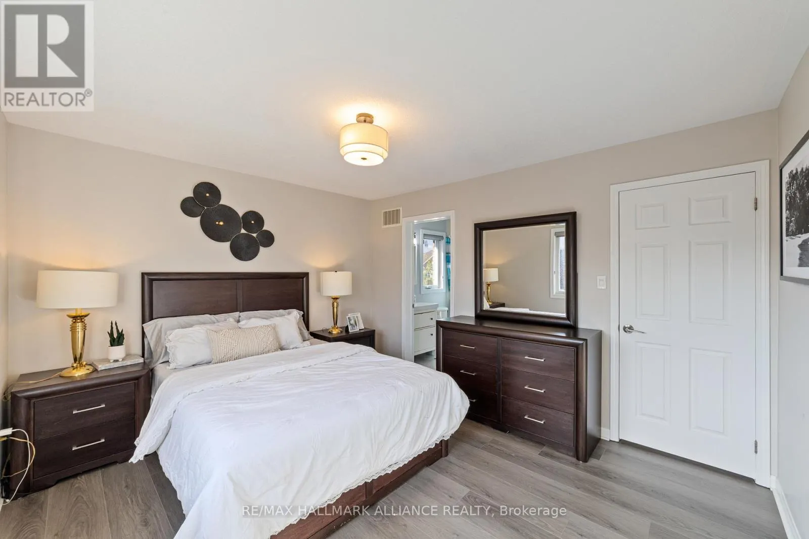 402 SCHREYER CRESCENT