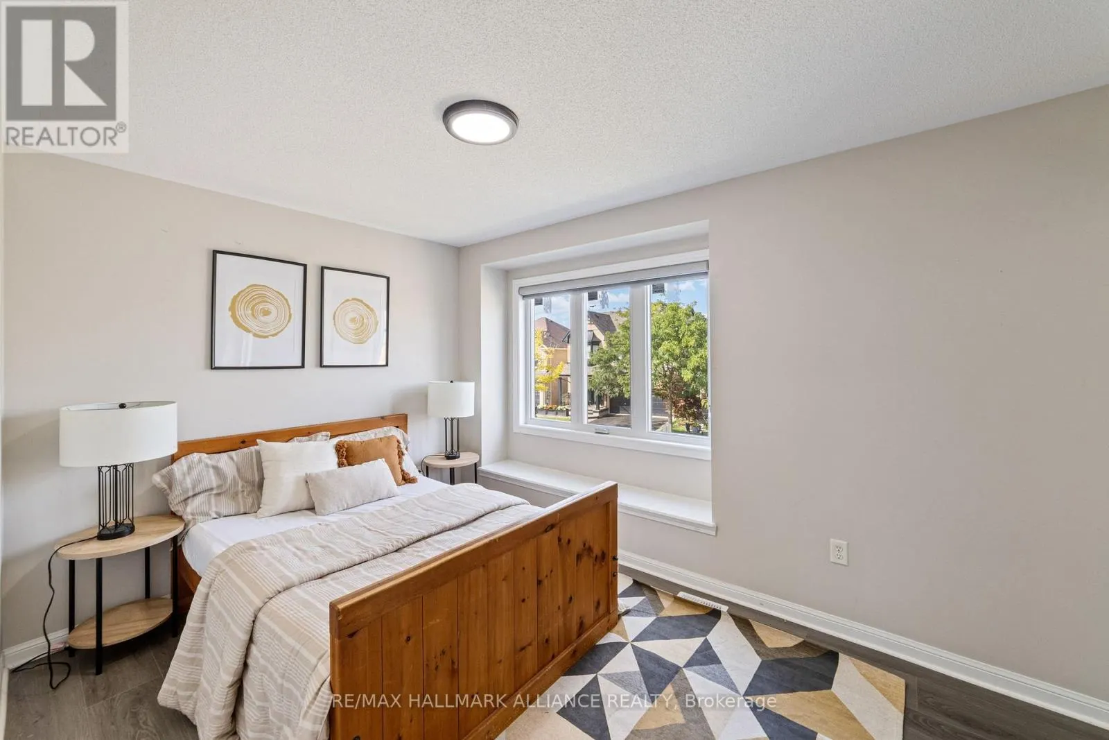 402 SCHREYER CRESCENT