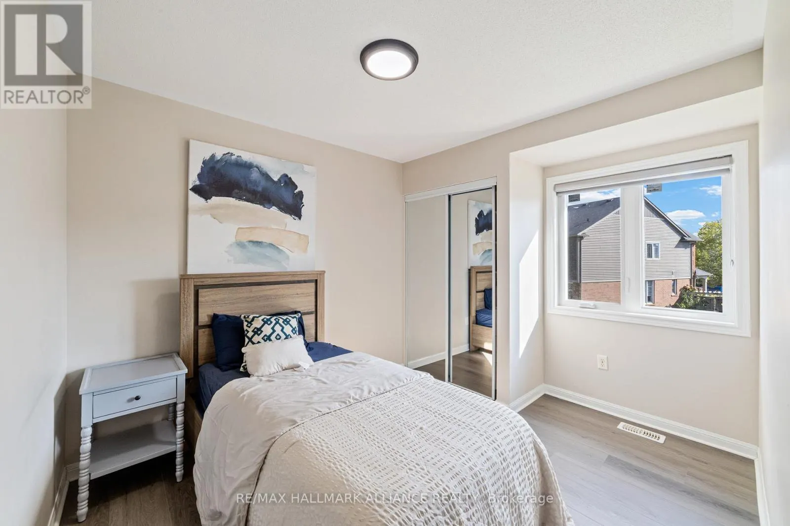 402 SCHREYER CRESCENT