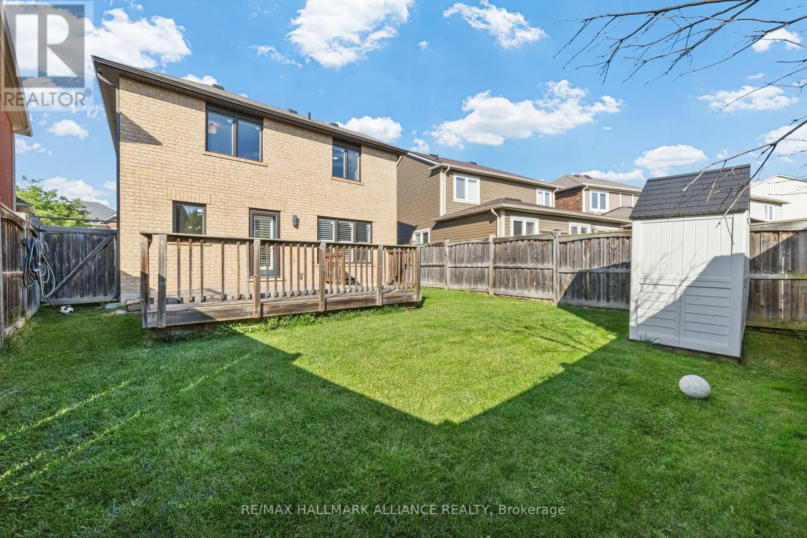 402 SCHREYER CRESCENT