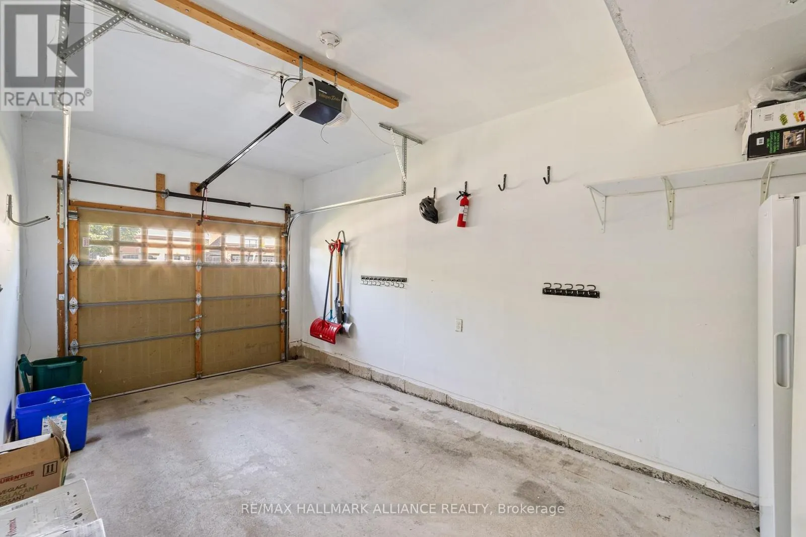 402 SCHREYER CRESCENT