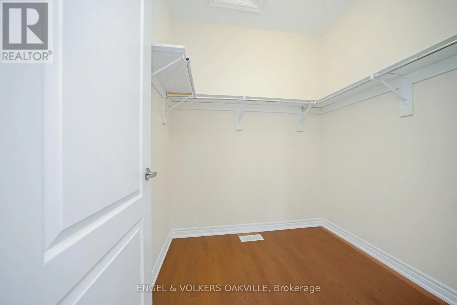 43 - 27 JAZZBERRY ROAD