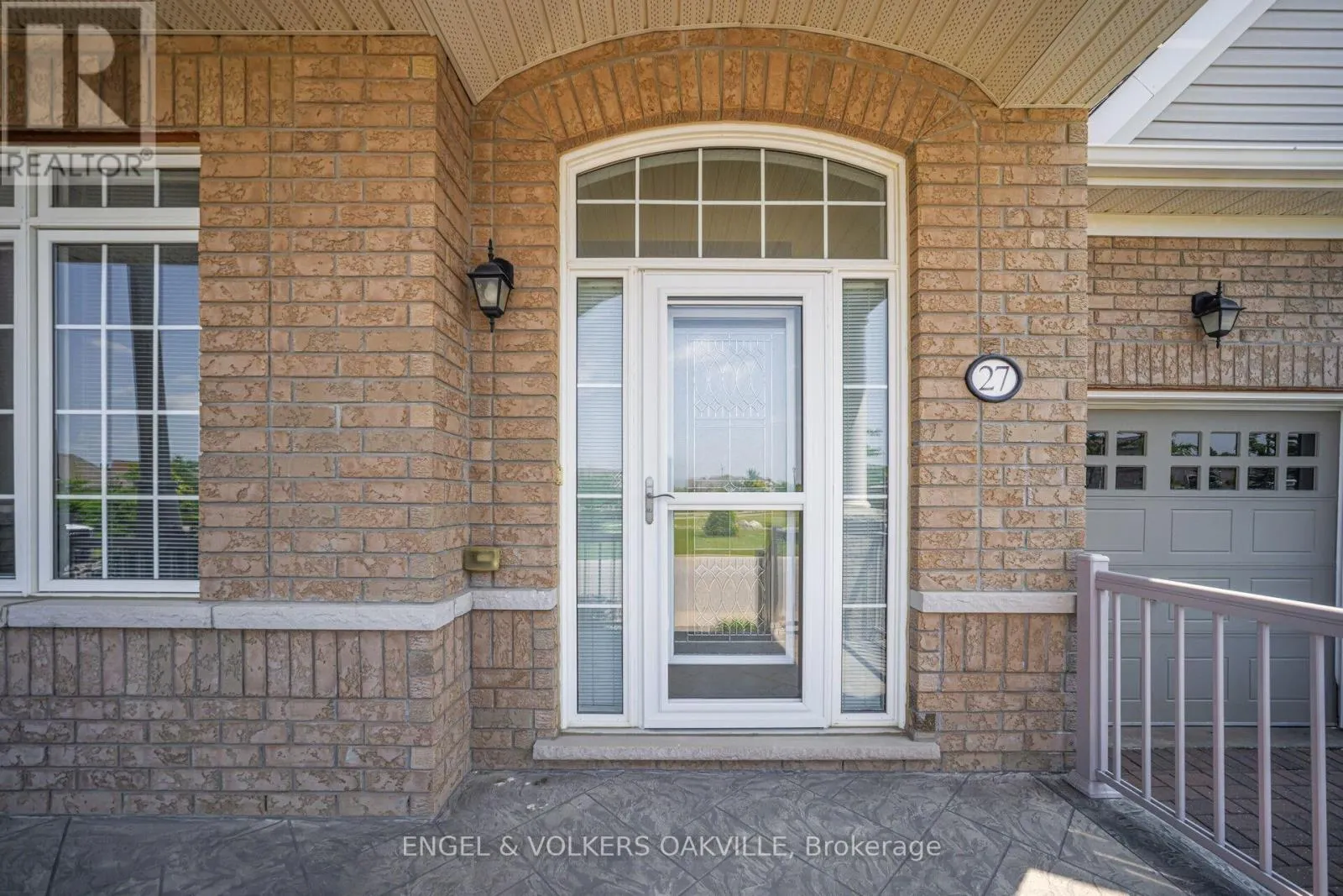 43 - 27 JAZZBERRY ROAD