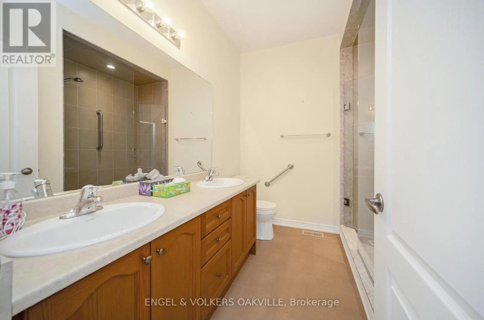 43 - 27 JAZZBERRY ROAD