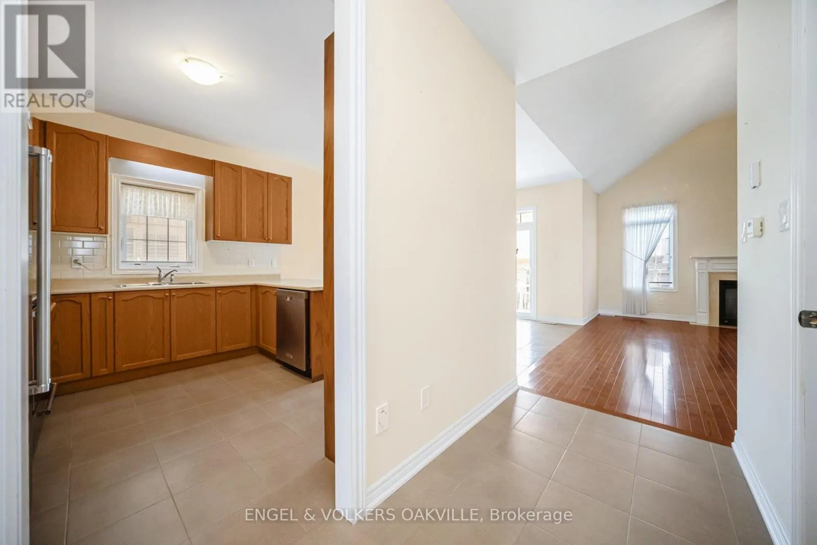 43 - 27 JAZZBERRY ROAD
