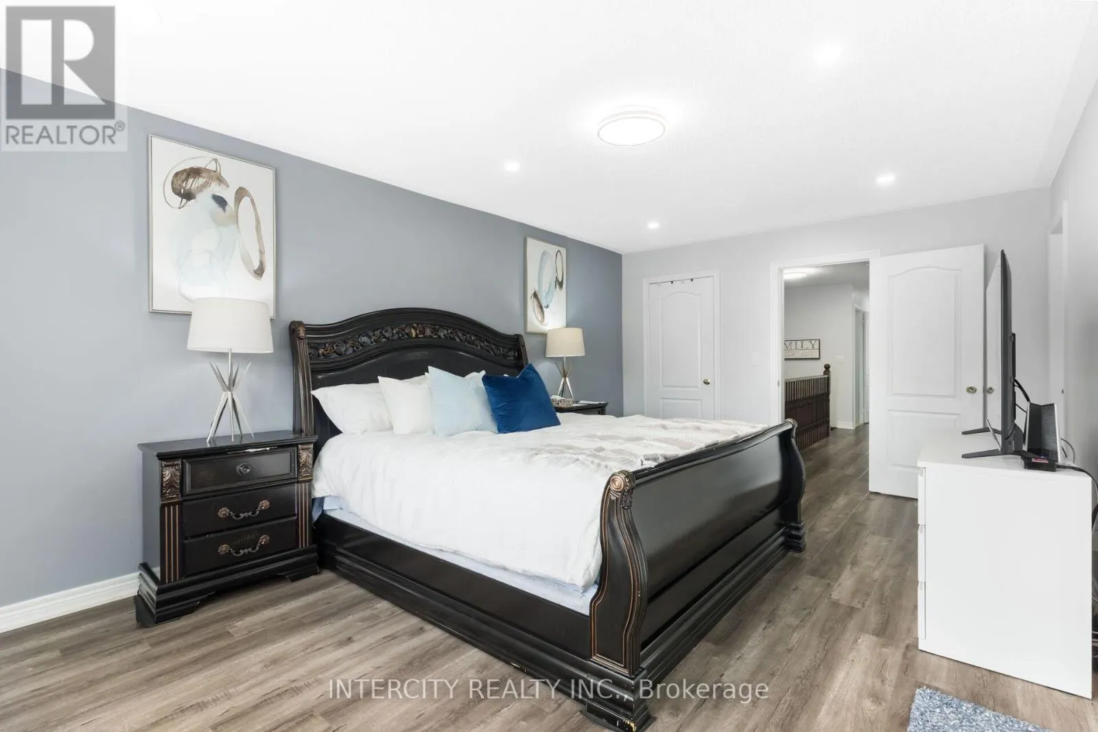 20 VANDERPOOL CRESCENT