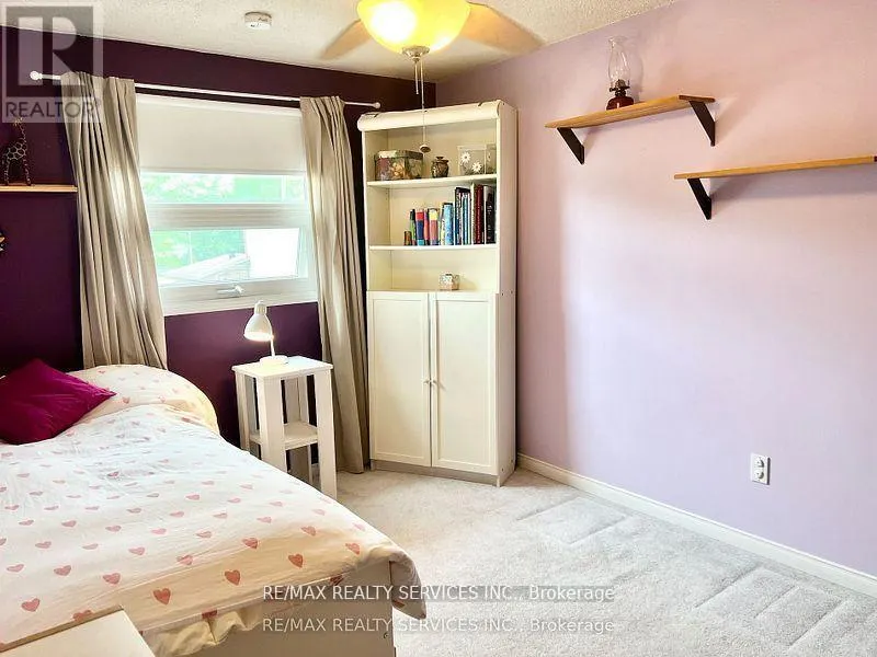 3 OLEANDER CRESCENT