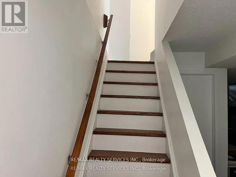 3 OLEANDER CRESCENT