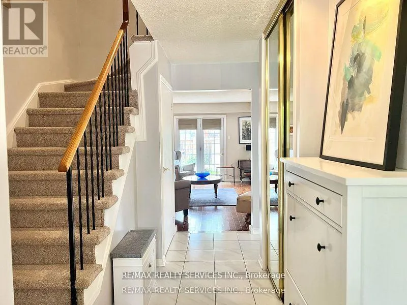 3 OLEANDER CRESCENT