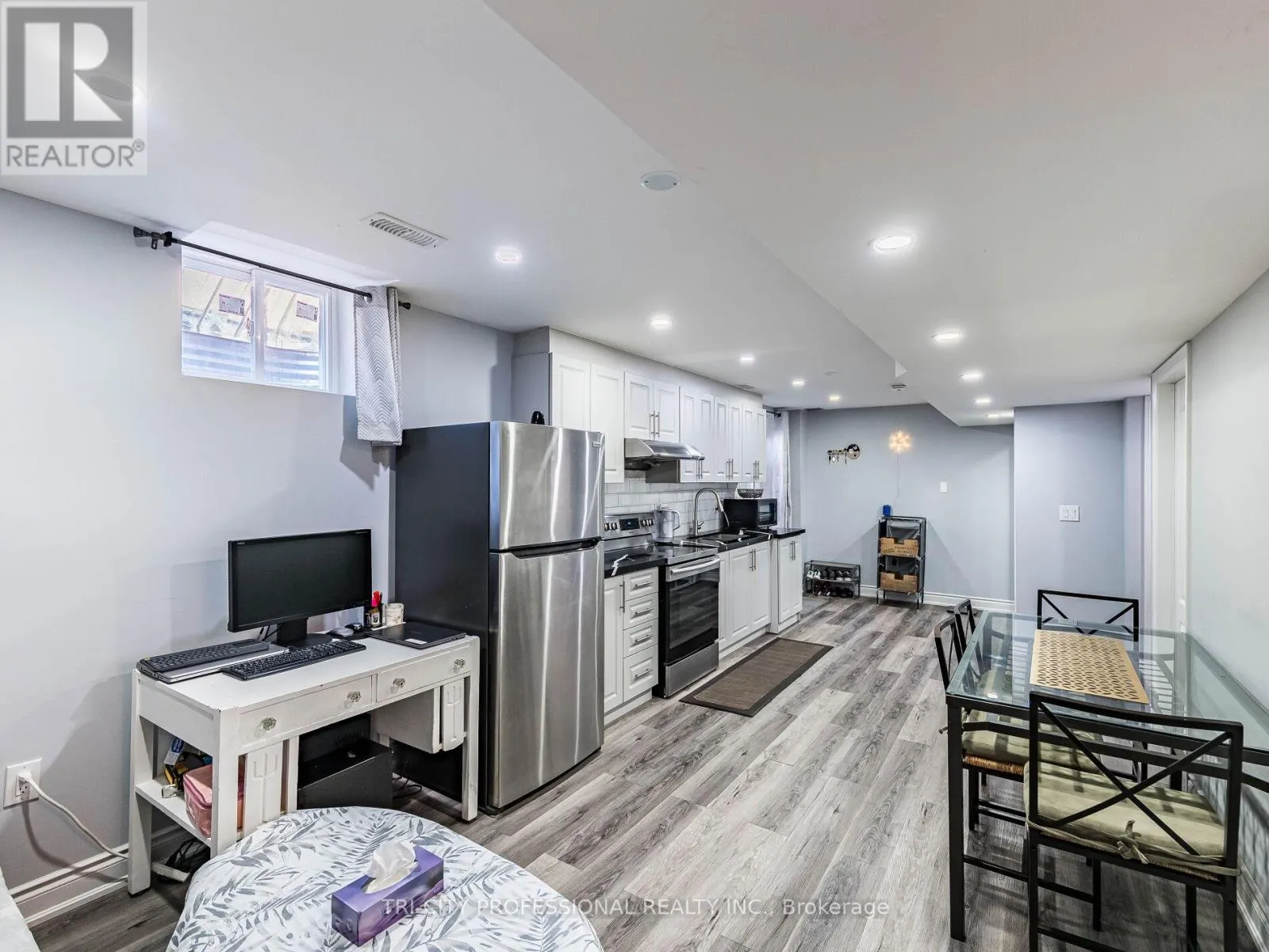 18 SUGARHILL DRIVE